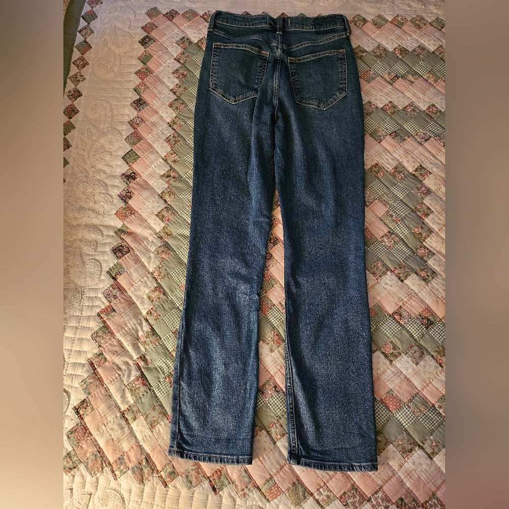 Abercrombie & Fitch Ultra High Rise Slim Straight Jeans - Picture 4 of 9